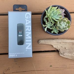 Garmin Vívofit 4 Activity Tracker - 1 Year Battery